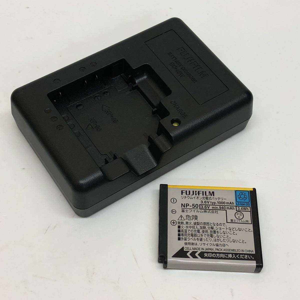 FUJIFILM FINEPIX F300EXR デジタルカメラ 富士フイルム ４